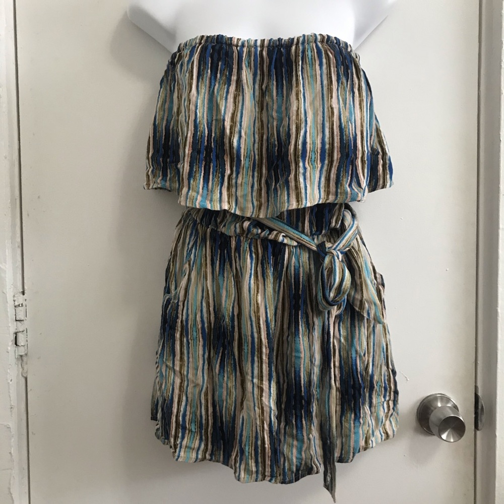 EUC multicolor strapless romper